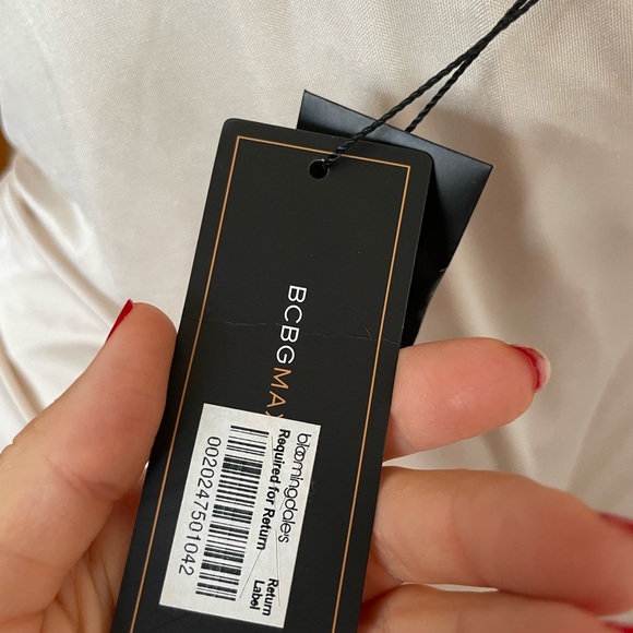 Gorgeous one shoulder summer dress. Beautiful soft ivory/cream. - Picture 4 of 12